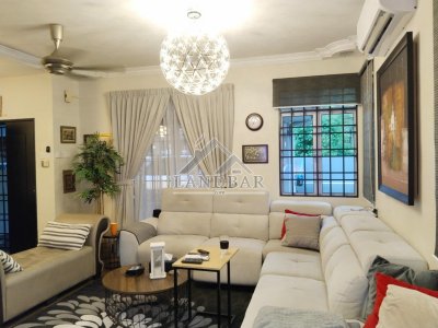 2 Storey Tastefully Renovated END LOT House In Setia Alam For Sale 